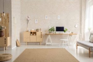 modernes homeoffice mit heller Tapete
